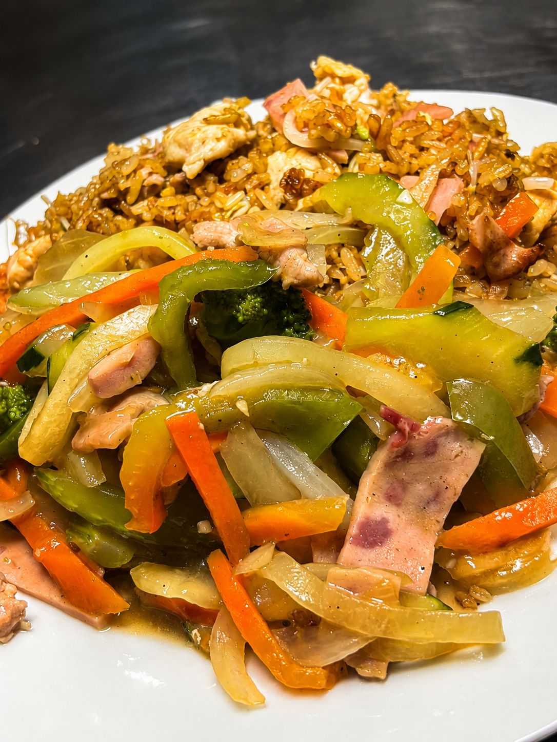 Foto del plato No. 7: Arroz y Chopsuey